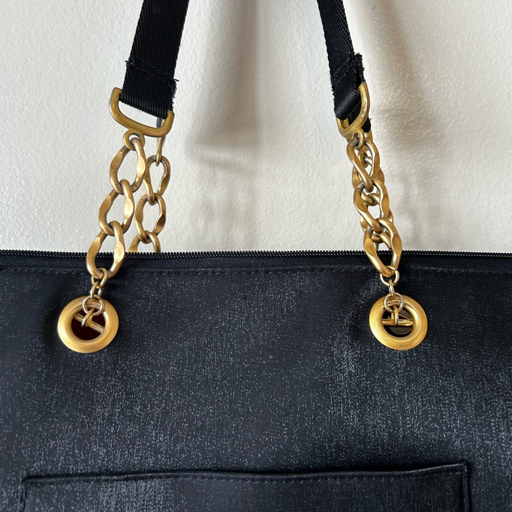 NWOT Black and Red Bebe Hand Bag Purse Gold Hardware Tote Beach Travel Cruise - Picture 2 of 5